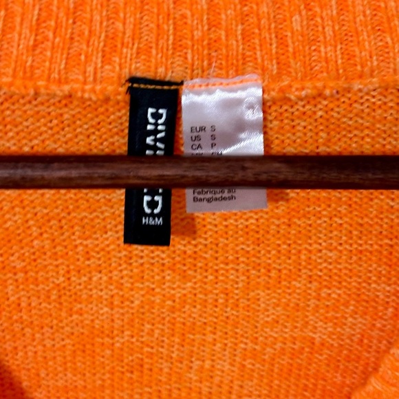 H&M| Divided Orange V-Neck Button-Up Cropped Cardigan Sz S - Picture 3 of 7